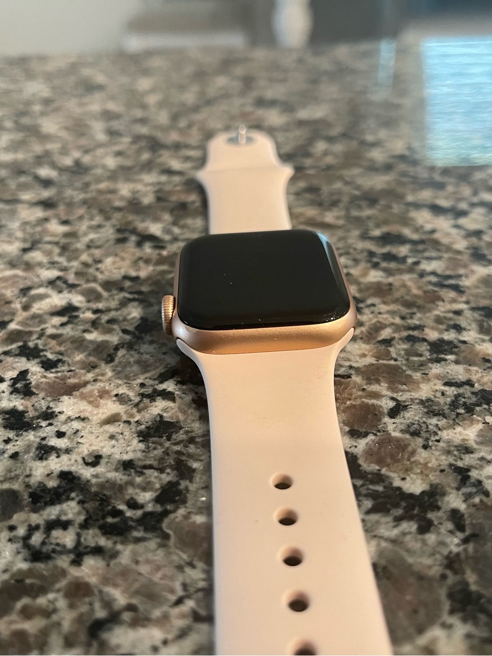 Apple Watch, Series 5, 40mm, Rose Gold - Picture 6 of 8